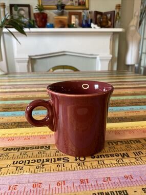 Fiestaware Burgundy Coffee Mug Tom and Jerry O ring handle Made In USA FIESTA